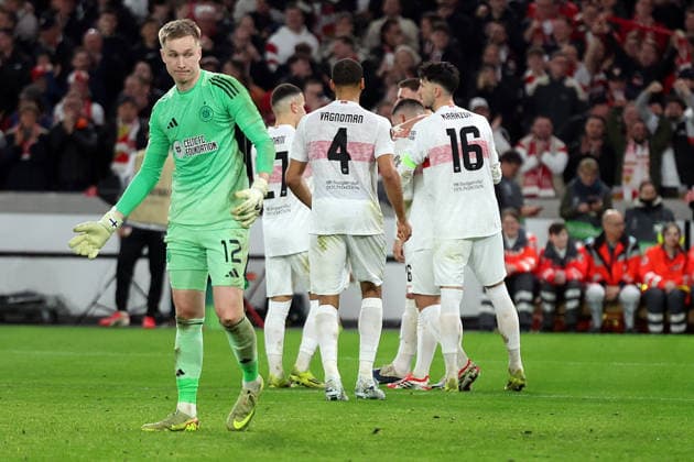 26 02 2026, xrekx, Football UEFA Europa League, VfB Stuttgart Celtic Glasgow v l Offside goal Deniz Undav VfB Stuttgart Viljami Sinisalo Celtic Glasgow kicks the ball away DFL DFB REGULATIONS PROHIBIT ANY USE OF PHOTOGRAPHS as IMAGE SEQUENCES and or QUASI VIDEO Stuttgart