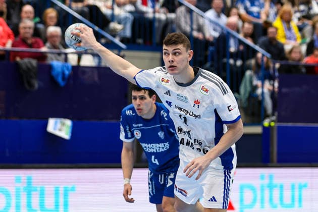 26 02 2026, xKWIx, Handball, DAIKIN Handball Bundesliga, TBV Lemgo Lippe Handball Sport Verein Hamburg, PHOENIX CONTACT Arena Nicolaj Jorgensen Handball Sport Verein Hamburg 11 at free throw Photo xKamilxWilkowskixPressefotoKochx NRW Germany