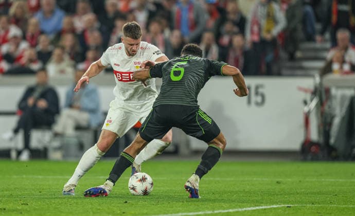 GER, Stuttgart, VfB Stuttgart vs Celtic Glasgow, Europa League, Football, UEFA, Season 2025 2026, MHP Arena, Playoffs, Second leg in picture f l Ermedin Demirovic VfB Stuttgart 9 , Auston Trusty Celtic Glasgow 6 DFB DFL REGULATIONS PROHIBIT ANY USE OF PHOTOGRAPHS AS IMAGE SEQUENCES AND OR QUASI VIDEO, 26 02 2026 Copyright: HMBxMedia HendrikxHamelau