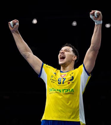 Handball, Men, Season 2025 2026, Champions League Group A, Matchday 12 , Füchse Berlin Industria Kielce, Theo Monar Kielce , Cheering after the final whistle, 26 02 2026, Copyright: xSebastianxRäppold MatthiasxKochx