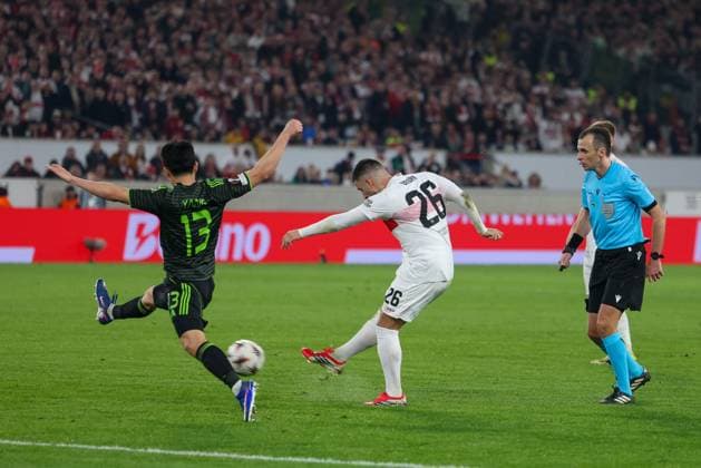 Deniz Undav 26 VfB Stuttgart in action, VfB Stuttgart vs Celtic Glasgow FC, Football, Men, UEFA Europa League, Season 2025 2026, Play off, Round 2 of 2, 26 02 2026 Stuttgart Baden Wuerttemberg Germany Copyright: xkolbert-press MartinxAgüerax