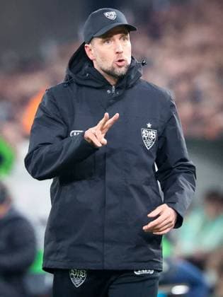 Head coach Sebastian Hoeness VfB Stuttgart gives instructions to the team, VfB Stuttgart vs Celtic Glasgow FC, Football, Men, UEFA Europa League, Season 2025 2026, Play off, Round 2 of 2, 26 02 2026 Stuttgart Baden Wuerttemberg Germany Copyright: xkolbert-press MartinxAgüerax