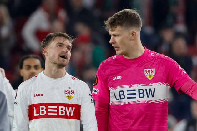 Maximilian Mittelstädt, Mittelstadt VfB Stuttgart, 07 and Alexander Nübel, Nubel VfB Stuttgart, 33 after the match , Germany, Football, UEFA Europa League, Play offs, 2025 2026, VfB Stuttgart vs Celtic Glasgow, 26 02 2026, Stuttgart MHP Arena Germany Copyright: xGrantxHubbsx