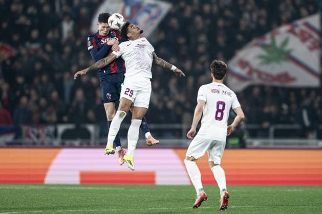 260226 Martin Vitik of Bologna and Noah Holm of Brann during the UEFA Europa League football match between Bologna and Brann on February 26, 2026 in Bologna Photo Marius Simensen BILDBYRAN COP 238 MM0058 bbeng fotboll football soccer fotball uefa europa league brann bologna  Copyright: MARIUSxSIMENSEN BB260226ZI008