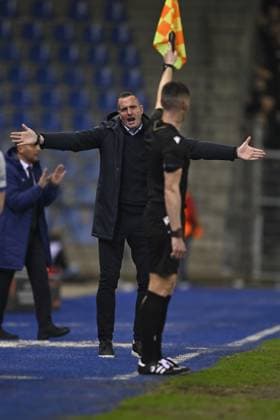 Genk s head coach Nicky Hayen reacts during a soccer game between Belgian team KRC Genk and Croatian GNK Dinamo Zagreb, Thursday 26 February 2026 in Genk, in the play-off for the knockout phase of the UEFA Europa League tournament. Genk won the first leg 1-3. JOHAN EYCKENS JohanxEyckens  x165465171x