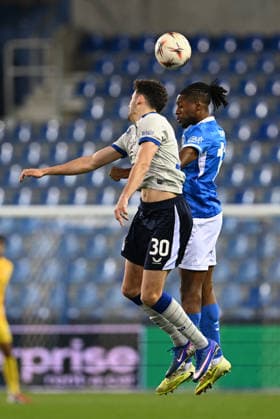 260226 KRC Genk vs Dinamo Zagreb Fran Topic (30) of Dinamo fighting for the ball with Joris Kayembe (18) of Genk pictured during the second leg game in the Uefa Europa League season 2025-2026 Knock Out Phase between KRC Genk and Dinamo Zagreb from Croatia on February 26 , 2026 in Genk, Belgium. (Photo by David Catry Isosport) Genk Belgium  Copyright: xDavidxCatryx 20260226DC2_1094
