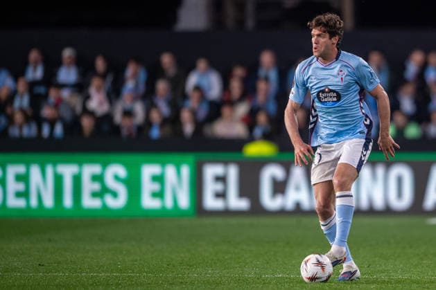 February 26, 2026, Vigo, Guimaraes, Spain: Marcos Alonso of RC Celta Vigo is seen on action during the UEFA Europa League 2025 26 Knockout Play-off Second Leg match between Real Club Celta and PAOK FC at Estadio Balaidos on February 26, 2026 in Vigo, Spain. Real Club Celta V PAOK FC - UEFA Europa League 2025 26 Knockout Play-Off Second Leg  - ZUMAl192 20260226_zsp_l192_018 Copyright: xMiguelxLemosx