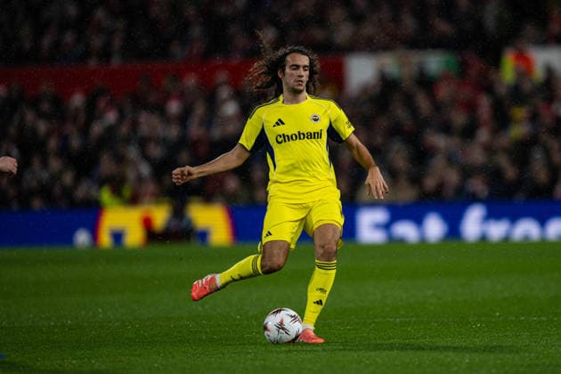 26th February 2026; The City Ground, Nottingham, England; UEFA Europa League Football, Nottingham Forest versus Fenerbahce; Matteo Guendouzi of Fenerbahce SK passes the ball  GodfreyxPitt Content restricted for UK based newspaper