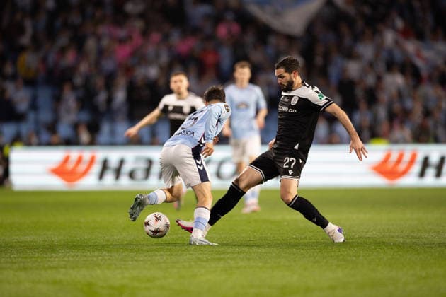February 26, 2026, Vigo, Vigo, Spain: Vigo, SPAIN - February 26, 2026 Sergio Carreira of Celta Vigo and Magomed Ozdoev of PAOK in action during the UEFA Europa League match between Celta Vigo and Paok at EstoÂ¡dio de Balaidos Vigo Spain - ZUMAe141 20260226_zsp_e141_003 Copyright: xLuisxEirasx