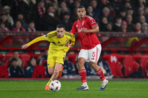 Nottingham Forest FC v Fenerbahce SK - UEFA Europa League 2025 26 Knockout Play-off Second Leg Muhammed Kerem Akturkoglu of Fenerbahce battles with Murillo of Nottingham Forest during the UEFA Europa League Knockout Round Play-off 2nd Leg between Nottingham Forest and Fenerbahce SK at the City Ground in Nottingham, England, on February 26, 2026. Nottingham Nottinghamshire United Kingdom  Copyright: xMIxNewsx originalFilename:fletcher-nottingh260226_npdqa.jpg