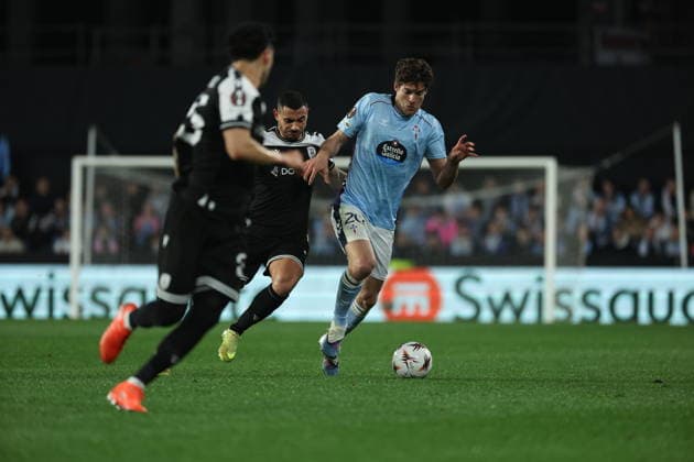 Marcos Alonso ( Celta de Vigo ) in action during the match between Celta de Vigo and PAOK , valid for UEFA Europa League 2025 2026 at Stadium of Balaidos on 26 February 2026. Vigo Stadium of Balaidos Vigo Spain Copyright: xIMAGOx xPRIMExSPORTSxIMAGESx xFILIPExOLIVEIRAx