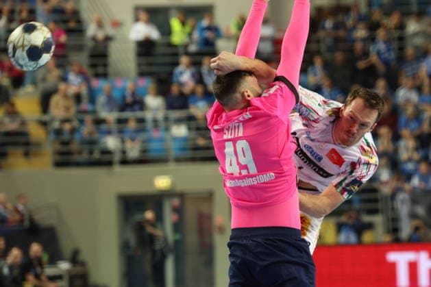 Plock 26.02.2026 Liga mistrzow pilka reczna mezczyzn faza grupowa sezon 2025 26 --- Group Chase mens handball EHF Champions League Orlen Wisla Plock - SC Magdeburg Zoltan Szita Felix Claar Fot. Marcin Solarz FotoPyK NEWSPIX.PL --- newspix.pl 