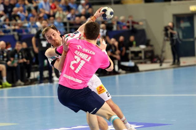 Plock 26.02.2026 Liga mistrzow pilka reczna mezczyzn faza grupowa sezon 2025 26 --- Group Chase mens handball EHF Champions League Orlen Wisla Plock - SC Magdeburg Albin Lagergren Kiryl Samoila Fot. Marcin Solarz FotoPyK NEWSPIX.PL --- newspix.pl 