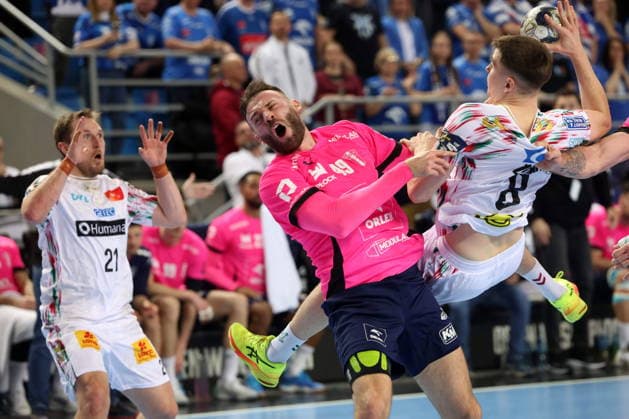 Plock 26.02.2026 Liga mistrzow pilka reczna mezczyzn faza grupowa sezon 2025 26 --- Group Chase mens handball EHF Champions League Orlen Wisla Plock - SC Magdeburg Zoltan Szita Manuel Zehnder Fot. Marcin Solarz FotoPyK NEWSPIX.PL --- newspix.pl 