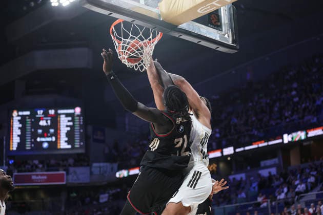 February 26, 2026, Madrid, Madrid, Spain: Wenyen Gabriel of FC Bayern Munich and Trey Lyles of Real Madrid in action during the Turkish Airlines EuroLeague Regular Season Round 29 match between Real Madrid and FC Bayern Munich at Movistar Arena on February 26, 2026, in Madrid, Spain. Madrid Spain - ZUMAa181 20260226_zaa_a181_047 Copyright: xIrinaxR.xHipolitox