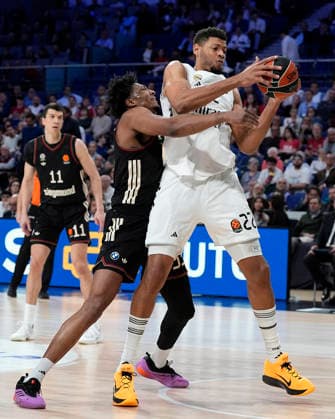 REAL MADRID v FC BAYERN MUNICH. EUROLEAGUE 2025 2026. REGULAR SEASON. ROUND 29. Real Madrid s Walter Tavares (r) and FC Bayern Munich s David McCormack during Euroleague Regular Season Round 29 match. February 26, 2026. (ALTERPHOTOS Acero) MadridSpain  Copyright: xAcerox