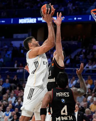 Real Madrid s Walter Tavares (l) and FC Bayern Munich s Vladimir Lucic during Euroleague Regular Season Round 29 match. February 26, 2026. (2026022638)