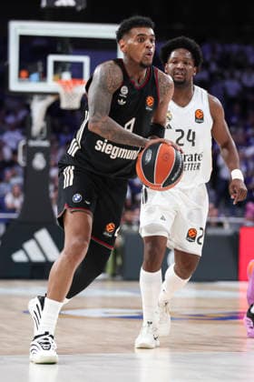 February 26, 2026, Madrid, Madrid, Spain: Xavier Rathan-Mayes of FC Bayern Munich and Andres Feliz of Real Madrid in action during the EuroLeague Regular Season Round 29 match between Real Madrid and FC Bayern Munich at Movistar Arena on February 26, 2026, in Madrid, Spain. Real Madrid V FC Bayern Munich - Euroleague 2025 2026  - ZUMAa181 20260226_zaa_a181_076 Copyright: xIrinaxR.xHipolitox