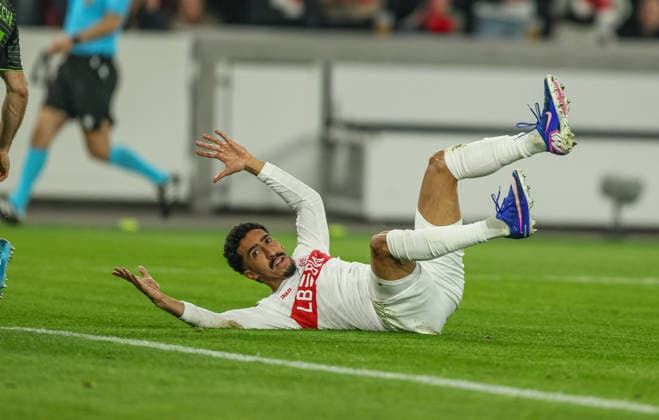 GER, Stuttgart, VfB Stuttgart vs Celtic Glasgow, Europa League, Football, UEFA, Season 2025 2026, MHP Arena, Playoffs, second leg in the picture Tiago Tomas VfB Stuttgart 8 on the ground, Frustration DFB DFL REGULATIONS PROHIBIT ANY USE OF PHOTOGRAPHS AS IMAGE SEQUENCES AND OR QUASI VIDEO, 26 02 2026 Copyright: HMBxMedia HendrikxHamelau