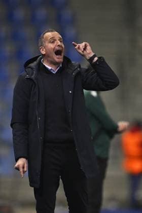 Genk s head coach Nicky Hayen pictured during a soccer game between Belgian team KRC Genk and Croatian GNK Dinamo Zagreb, Thursday 26 February 2026 in Genk, in the play-off for the knockout phase of the UEFA Europa League tournament. Genk won the first leg 1-3. JOHAN EYCKENS JohanxEyckens  x165494347x