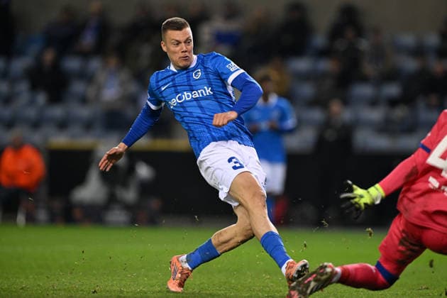 260226 KRC Genk vs Dinamo Zagreb Daan Heymans (38) of Genk scores the 3-3 equalizer goal pictured during the second leg game in the Uefa Europa League season 2025-2026 Knock Out Phase between KRC Genk and Dinamo Zagreb from Croatia on February 27 , 2026 in Genk, Belgium. (Photo by David Catry Isosport) Genk Belgium  Copyright: xDavidxCatryx 20260227DC2_3872