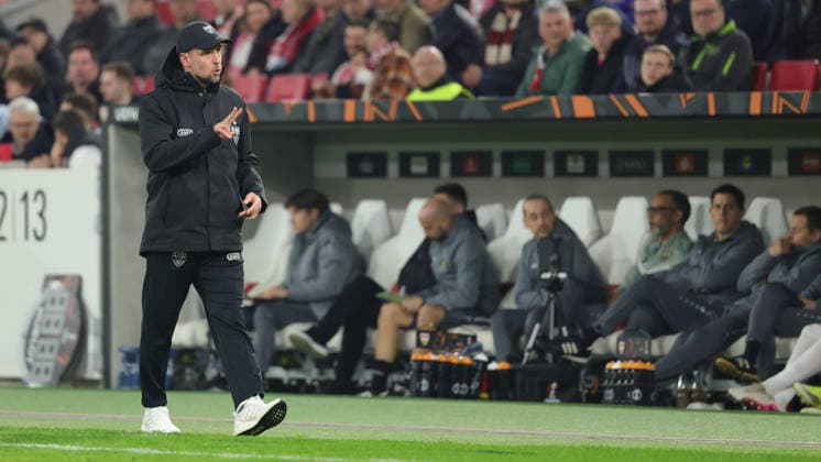 Stuttgart , Europa League VfB Stuttgart vs Celtic Glasgow , Coach Sebastian Hoeneß VfB in front of the bench
