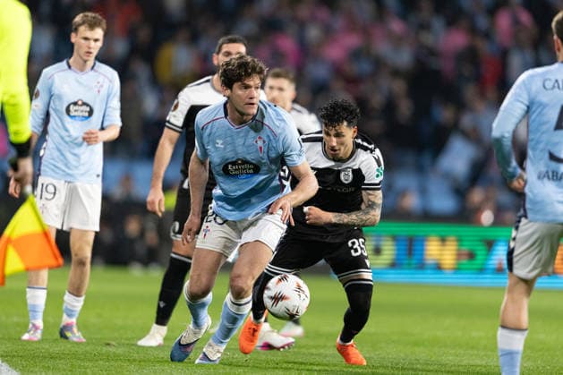 seen during UEFA Europa League knock out play off game between teams of RC Celta de Vigo and PAOK FC at Estadio de Balaidos (Maciej Rogowski Ball Raw Images PT) Vigo Estadio de Balaidos Spain Copyright: xMaciejxRogowskix _ROG3850