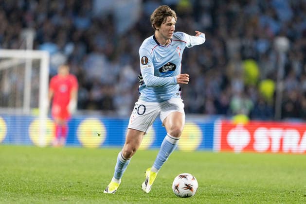 Fer Lopez seen during UEFA Europa League knock out play off game between teams of RC Celta de Vigo and PAOK FC at Estadio de Balaidos (Maciej Rogowski Ball Raw Images PT) Vigo Estadio de Balaidos Spain Copyright: xMaciejxRogowskix _ROG8101