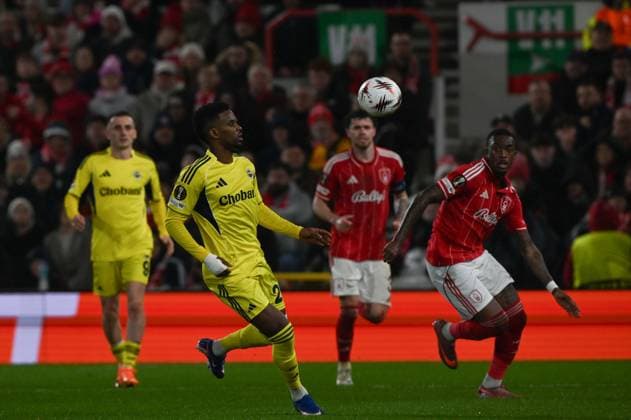 Nottingham Forest v Fenerbahce - UEFA Europa League NOTTINGHAM, UNITED KINGDOM - FEBRUARY 26: Nelson Semedo (L) of Fenerbahce in action during UEFA Europa League round of 16 play-off match between Nottingham Forest and Fenerbahce at City Ground Stadium in Nottingham, United Kingdom on February 26, 2026. Rasid Necati Aslim Anadolu Nottingham United Kingdom. Editorial use only. Please get in touch for any other usage.  Copyright: x2026xAnadoluxRasidxNecatixAslimx