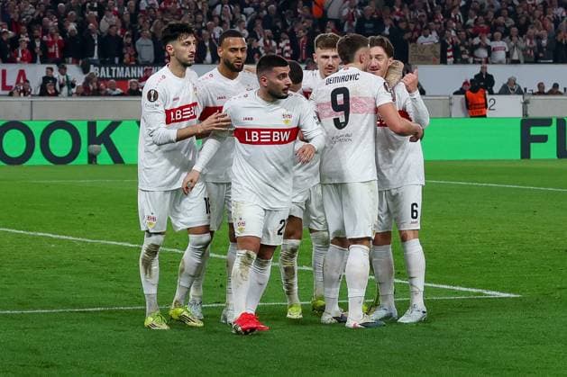 Only brief jubilation for Deniz Undav 26 VfB Stuttgart , Atakan Karazor 16 VfB Stuttgart , Josha Vagnoman 4 VfB Stuttgart , Finn Jeltsch 29 VfB Stuttgart , Ermedin Demirovic 9 VfB Stuttgart and Angelo Stiller 6 VfB Stuttgart , as the goal is disallowed for offside by VAR, VfB Stuttgart vs Celtic Glasgow FC, Football, Men, UEFA Europa League, Season 2025 2026, Play off, Round 2 of 2, 26 02 2026 Stuttgart Baden Wuerttemberg Germany Copyright: xkolbert-press MartinxAgüerax