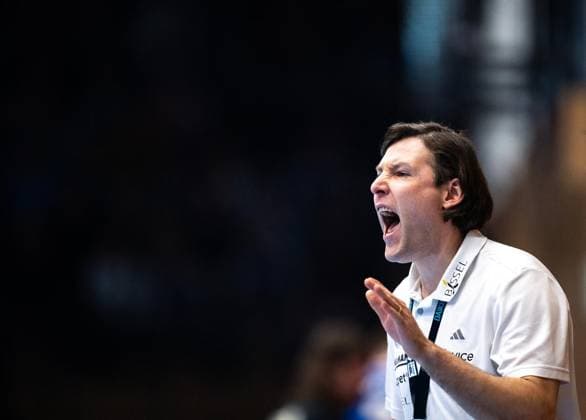DAIKIN HBL HANDBALL MEN 1 BL 23 GAME DAY THSV EISENACH HC ERLANGEN FOR EDITORIAL PURPOSES ONLY p 26 02 2026 Eisenach DAIKIN HBL Handball 1 Bundesliga Herren Saison 2025 2026 23 Spieltag Werner Assmann Halle ThSV Eisenach HC Erlangen im Foto Trainer Johannes Sellin HC Erlangen Germany Thüringen Eisenach Copyright SaschaxFromm Copyright: SaschaxFromm doc84r2igipr76konhcfwn ,EDITORIAL USE ONLY Copyright: SaschaxFromm