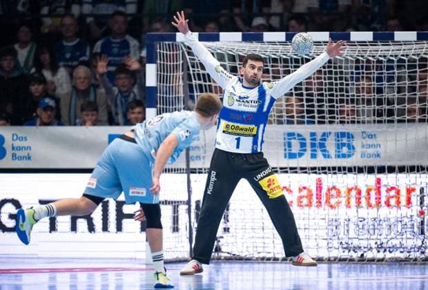 DAIKIN HBL HANDBALL MEN 1 BL 23 GAME DAY THSV EISENACH HC ERLANGEN FOR EDITORIAL PURPOSES ONLY p 26 02 2026 Eisenach DAIKIN HBL Handball 1 Bundesliga Men Season 2025 2026 23 Matchday Werner Assmann Halle ThSV Eisenach HC Erlangen in photo Goalkeeper Matija Spikic 1 ThSV Eisenach saves Viggo Kristjanssons seven-meter penalty 73 HC Erlangen Germany Thuringia Eisenach Copyright SaschaxFromm Copyright: SaschaxFromm doc84r2jbi3mo6v3apkfxc ,EDITORIAL USE ONLY Copyright: SaschaxFromm