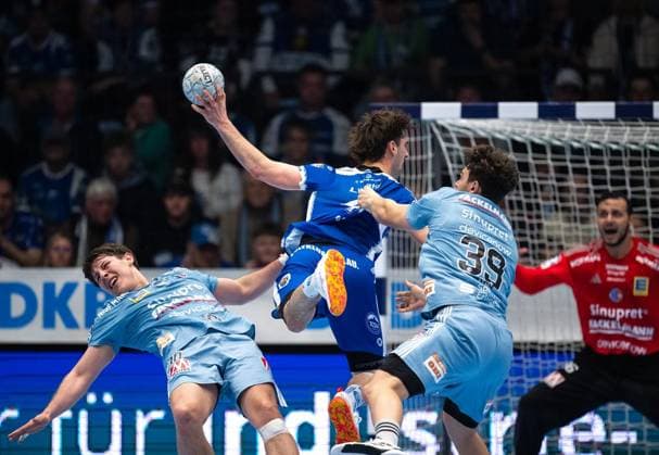 DAIKIN HBL HANDBALL MEN 1 BL 23 GAME DAY THSV EISENACH HC ERLANGEN FOR EDITORIAL PURPOSES ONLY p 26 02 2026 Eisenach DAIKIN HBL Handball 1 Bundesliga Men Season 2025 2026 23 Matchday Werner Assmann Halle ThSV Eisenach HC Erlangen in photo Stephan Seitz 44 ThSV Eisenach in duel with Tobias Buck 39 HC Erlangen and Florian Scheerer 10 HC Erlangen Germany Thuringia Eisenach Copyright SaschaxFromm Copyright: SaschaxFromm doc84r2k8p1xx018rc8ofwn ,EDITORIAL USE ONLY Copyright: SaschaxFromm