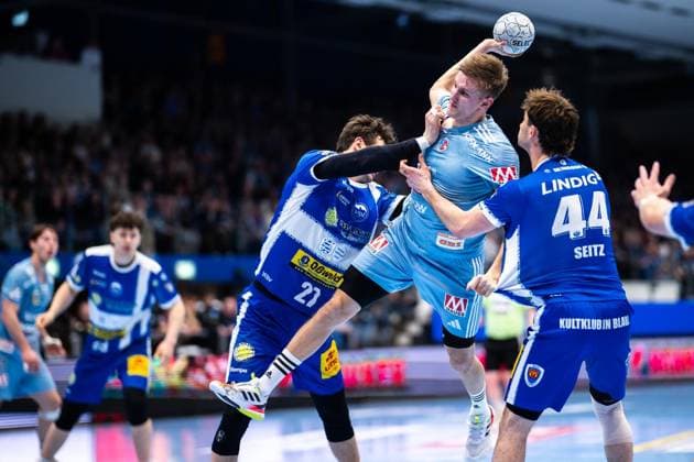 DAIKIN HBL HANDBALL MEN 1 BL 23 GAME DAY THSV EISENACH HC ERLANGEN FOR EDITORIAL PURPOSES ONLY p 26 02 2026 Eisenach DAIKIN HBL Handball 1 Bundesliga Herren Saison 2025 2026 23 Spieltag Werner Assmann Halle ThSV Eisenach HC Erlangen in photo Sander Andreassen overjordet 8 HC Erlangen in duel with Philipp Meyer 27 ThSV Eisenach and Stephan Seitz 44 ThSV Eisenach Germany Thuringia Eisenach Copyright SaschaxFromm Copyright: SaschaxFromm doc84r2kb9x1gypoe1lfxc ,EDITORIAL USE ONLY Copyright: SaschaxFromm