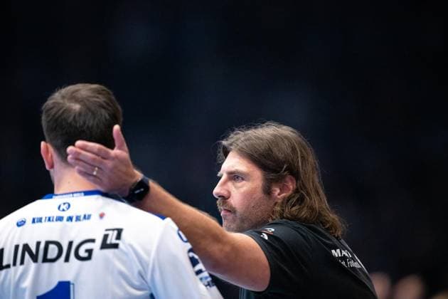 DAIKIN HBL HANDBALL MEN 1 BL 23 GAME DAY THSV EISENACH HC ERLANGEN FOR EDITORIAL PURPOSES ONLY p 26 02 2026 Eisenach DAIKIN HBL Handball 1 Bundesliga Herren Saison 2025 2026 23 Spieltag Werner Assmann Halle ThSV Eisenach HC Erlangen im Foto Trainer Sebastian Hinze ThSV Eisenach , Goalkeeper Matija Spikic 1 ThSV Eisenach Germany Thuringia Eisenach Copyright SaschaxFromm Copyright: SaschaxFromm doc84r2m81ss6919blbofwa ,EDITORIAL USE ONLY Copyright: SaschaxFromm