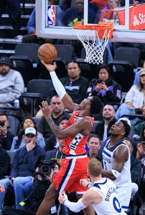 February 26, 2026, Inglewood, California, USA: Bennedict Mathurin 9 of the Los Angeles Clippers puts up a reverse layup during a NBA, Basketball Herren, USA regular season game against the Minnesota Timberwolves on Thursday February 26, 2026 at Intuit Dome Arena in Inglewood, California. Clippers lose to Timberwolves, 88-94. JAVIER ROJAS PI Inglewood USA - ZUMAp124 20260226_zaa_p124_067 Copyright: xJavierxRojasx