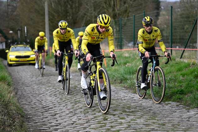 Omloop Het Nieuwsblad 2026 Cycling Race Media Activities 27 02 2026 NINOVE, BELGIUM - FEBRUARY 27 : Brennan Matthew (GBR) of Team Visma I Lease a Bike on the Molenberg during a training and reconnaissance session prior to the 81th edition of Omloop Het Nieuwsblad an UCI World Tour 1.UWT one day cycling road race for Men Elite of km with start in Ghent and finish in Ninove on February 27, 2026 in Ninove, Belgium, 27 02 2026 ( Motordriver Kenny Verfaillie - Ninove Belgium  Copyright: xNicoxVereeckenx