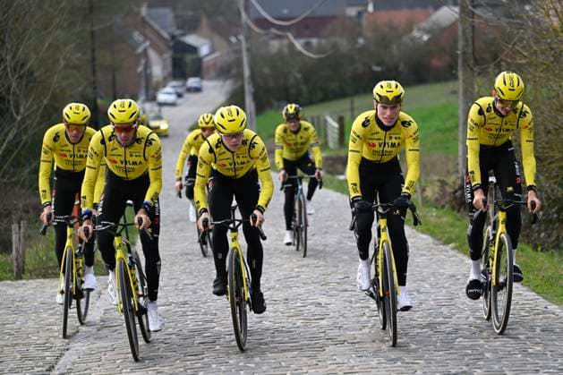 Omloop Het Nieuwsblad 2026 Cycling Race Media Activities 27 02 2026 NINOVE, BELGIUM - FEBRUARY 27 : riders of Team Visma Lease a Bike during a training and reconnaissance session prior to the 81th edition of Omloop Het Nieuwsblad an UCI World Tour 1.UWT one day cycling road race for Men Elite of km with start in Ghent and finish in Ninove on February 27, 2026 in Ninove, Belgium, 27 02 2026 ( Motordriver Kenny Verfaillie - Ninove Belgium  Copyright: xNicoxVereeckenx