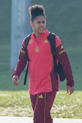 27 02 2026, xgrfx, Football DFB Media Dates, German Womens National Team Training v l Shekiera Martinez German Womens National Team DFL DFB REGULATIONS PROHIBIT ANY USE OF PHOTOGRAPHS as IMAGE SEQUENCES and or QUASI VIDEO Frankfurt am Main