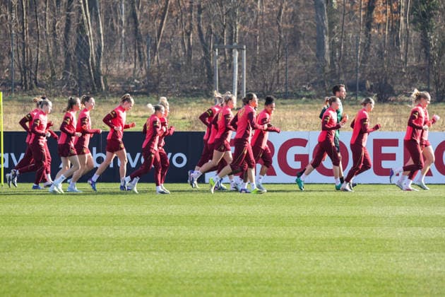 27 02 2026, xgrfx, Football DFB media dates, German womens national team training v l The German national team trains at the DFB Campus in Frankfurt German womens national team DFL DFB REGULATIONS PROHIBIT ANY USE OF PHOTOGRAPHS as IMAGE SEQUENCES and or QUASI VIDEO Frankfurt am Main