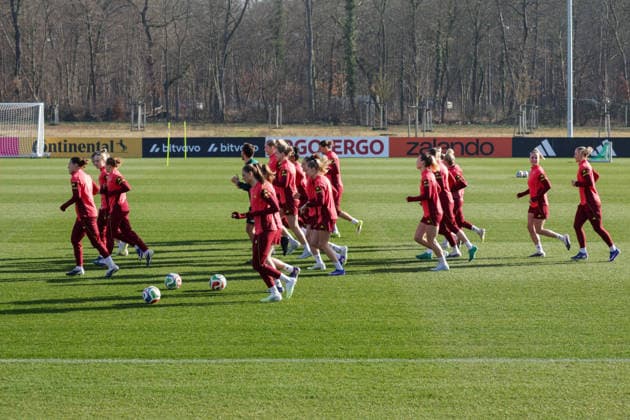 27 02 2026, xgrfx, Football DFB media dates, German womens national team training v l The German national team trains at the DFB Campus in Frankfurt German womens national team DFL DFB REGULATIONS PROHIBIT ANY USE OF PHOTOGRAPHS as IMAGE SEQUENCES and or QUASI VIDEO Frankfurt am Main