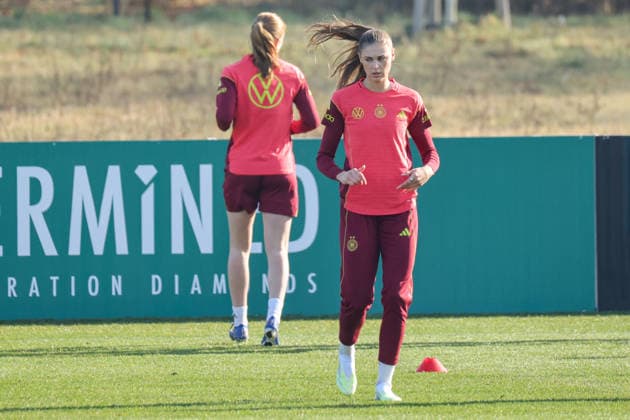 Frankfurt am Main, Germany February 27, 2026 Preparation for the Womens World Cup qualifier Germany vs Slovenia Training In the picture Jule Brand Germany during training at the DFB Campus in Frankfurt Copyright: HMBxMedia MadeleinexFantini