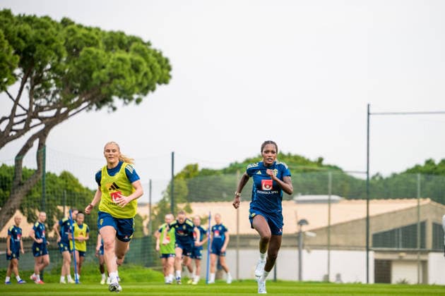 260227 Amanda NildÃ n and Evelyn Ijeh during a training session with the women s national football team of Sweden on February 27, 2026 in Albuferia Photo Ludvig Thunman BILDBYRAN code LT LT0776 fotboll football soccer fotball vm kval kval fifa womens world cup qualifier qualifier träning practice training sverige sweden dam bbeng sverige sweden  Copyright: LUDVIGxTHUNMAN BB260227LT034