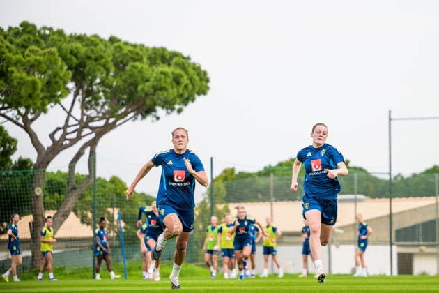 260227 Filippa Angeldahl and Sofia Reidy during a training session with the women s national football team of Sweden on February 27, 2026 in Albuferia Photo Ludvig Thunman BILDBYRAN code LT LT0776 fotboll football soccer fotball vm kval kval fifa womens world cup qualifier qualifier träning practice training sverige sweden dam bbeng sverige sweden  Copyright: LUDVIGxTHUNMAN BB260227LT037