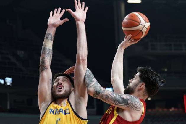 Ukraine Spain Basketball, Riga, Latvia, 27.02.2026, FIBA, basketball, Ukraine, Spain Santi Yusta of Spain and Ivan Tkachenko of Ukraine in action during FIBA Basketball World Cup European qualifiers group A game between Ukraine and Spain in Riga, Latvia, 27.02.2026. Photo: Roman Koksarov (RKF) Riga Latvia Copyright: xRomanxKoksarovx RKO06172.JPG