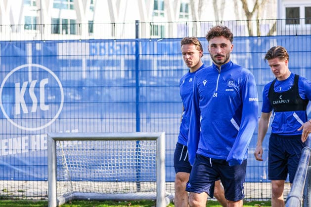 Training on 27 02 26, Men, Soccer, Season 2025 2026, 2 Liga, Karlsruher SC Fabian Schleusener KSC 24 Karlsruhe Wildparkstadion Baden Württemberg Germany