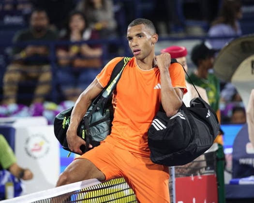 Felix Auger Aliassime CAN leaves the court after his defeat, Dubai Duty Free Tennis Championships, Dubai, U A E Tennis Dubai Tennis Championships 2026 ATP Dubai Duty Free Tennis Stadium Dubai United Arab Emirates 28 February 2026 Copyright: xJuergenxHasenkopfx