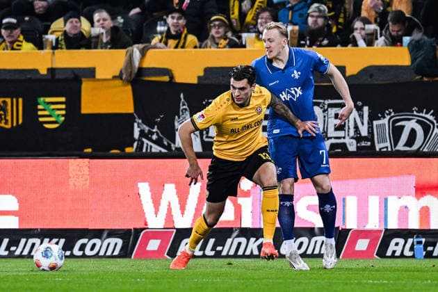 Soccer I Men I Season 2025 2026 I 2 Bundesliga I 24 Matchday I SG Dynamo Dresden SV Darmstadt 98 I 27 02 2026 duel Julian Pauli 13, SG Dynamo Dresden vs Isac Lidberg 7, SV Darmstadt 98 Dresden Rudolf Harbig Stadion Lennestr 12 Saxony Germany Copyright: xLobeca InesxHähnelx