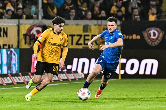 Soccer I Men I Season 2025 2026 I 2 Bundesliga I 24 Matchday I SG Dynamo Dresden SV Darmstadt 98 I 27 02 2026 Duel between Ben Justus Bobzien 20, SG Dynamo Dresden and Sergio Lopez 2, SV Darmstadt 98 Dresden Rudolf Harbig Stadion Lennestr 12 Sachsen Germany Copyright: xLobeca InesxHähnelx