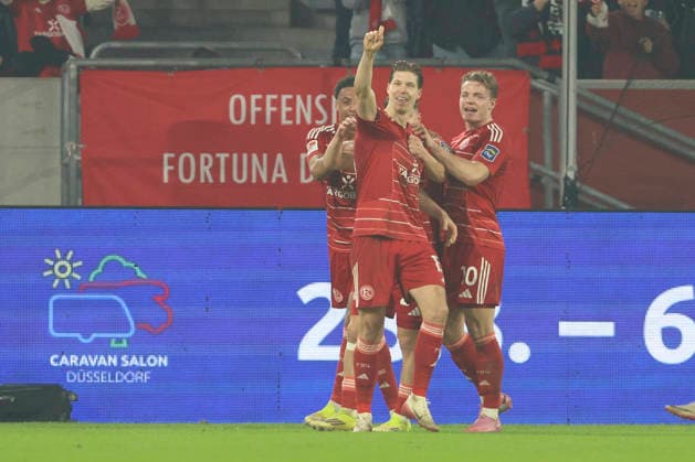 Cedric Itten Fortuna Düsseldorf goal celebration,celebrates with his team after scoring his team s first goal with teammates during the 2 Bundesliga match between Fortuna Düsseldorf and VfL Bochum, Merkur Spiel Arena on February 27, 2026 in Düsseldorf, Germany, Germany Photo by Oliver Kaelke DeFodi Images Cedric Itten Fortuna Düsseldorf celebrates after scoring his team s first goal with teammates during the 2 Bundesliga match between Fortuna Düsseldorf and VfL Bochum at Merkur Spiel Arena on February 27, 2026 in Düsseldorf, Germany Photo by Oliver Kaelke DeFodi Images Photo by Oliver Kaelke DeFodi Images